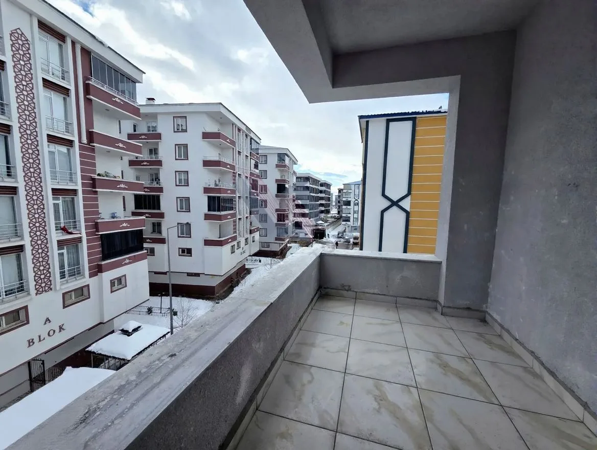 ERZURUM YAKUTIYE KİRALIK 2+1 DAİRE 90M² SIFIR - Fotoğraf 23