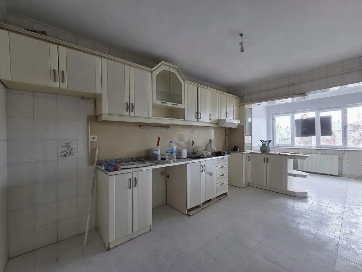135M² ERZURUM KİRALIK 3+1 DAİRE AZIZIYE - Fotoğraf 15