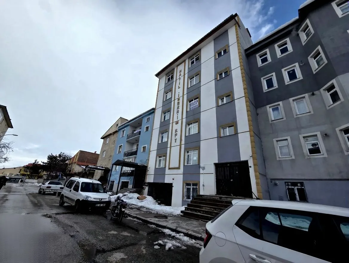 157M² ERZURUM KİRALIK 3+1 DAİRE YAKUTIYE