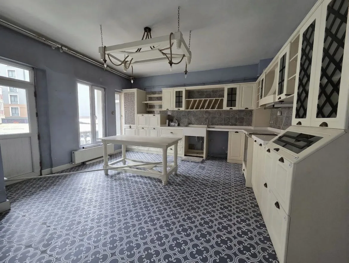 ERZURUM YAKUTIYE KİRALIK 2+1 DAİRE MURATPAŞA MH. 140M² - Fotoğraf 12