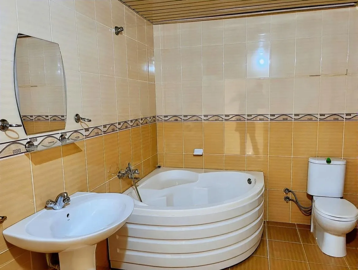 ERZURUM KİRALIK MERKEZİ ISITMALI 3+1 DAİRE | 175M² YAKUTIYE - Fotoğraf 30