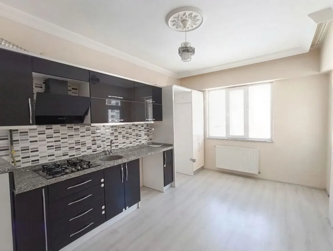 ERZURUM YAKUTIYE KİRALIK 3+1 DAİRE KURTULUŞ MH. 140M² - Fotoğraf 2