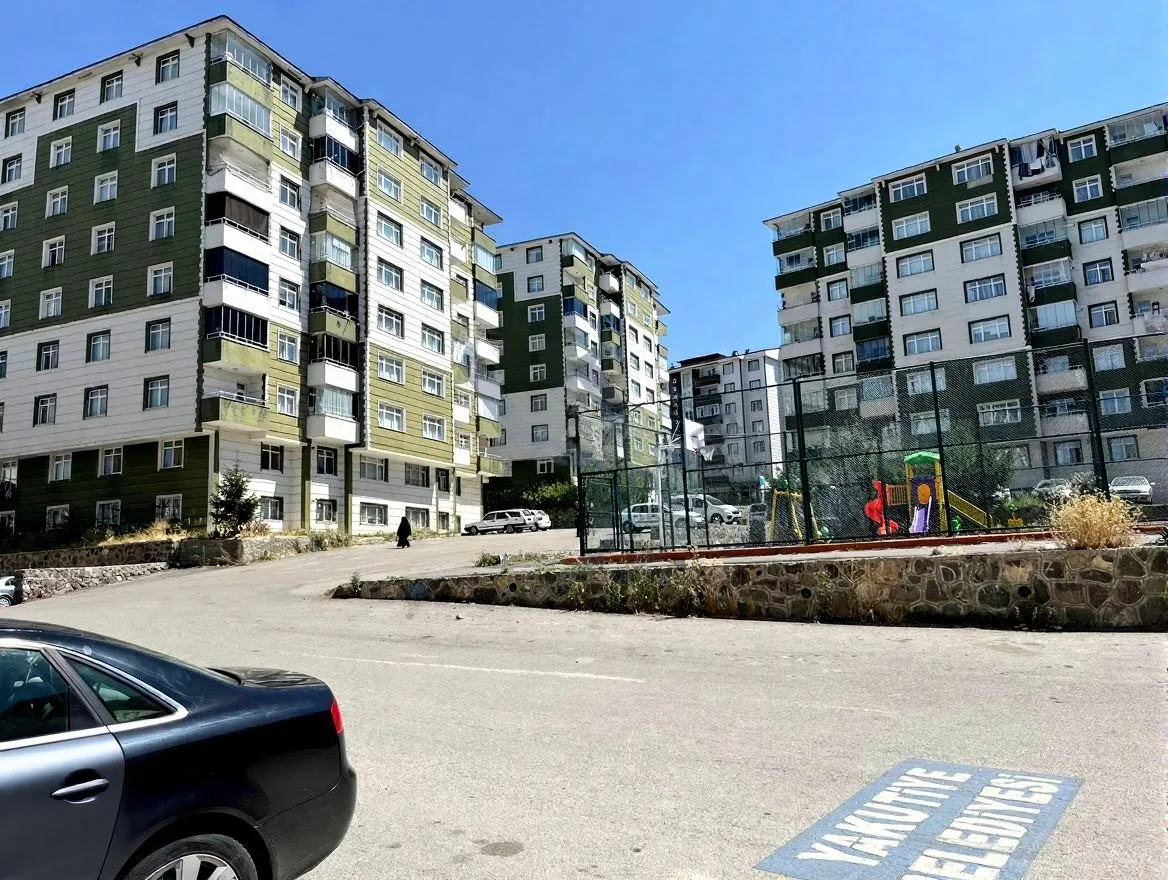 ERZURUM KİRALIK MERKEZİ ISITMALI 3+1 DAİRE | 145M² YAKUTIYE - 1