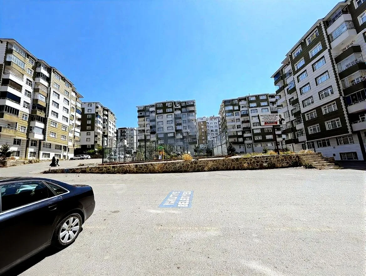 ERZURUM KİRALIK MERKEZİ ISITMALI 3+1 DAİRE | 145M² YAKUTIYE - 2