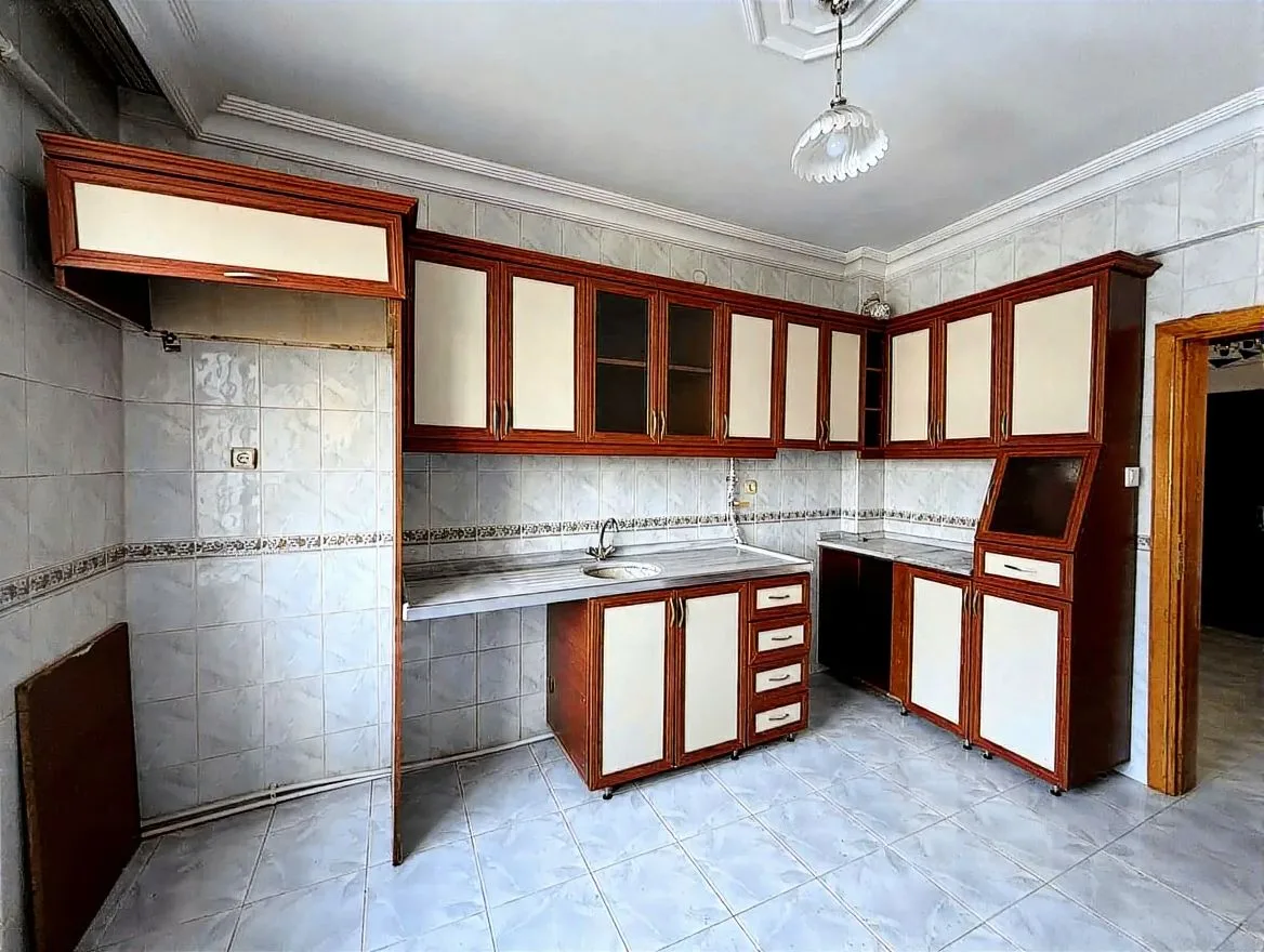 ERZURUM KİRALIK 3+1 DAİRE ÇATI KATI KAT 130M² YAKUTIYE - Fotoğraf 15