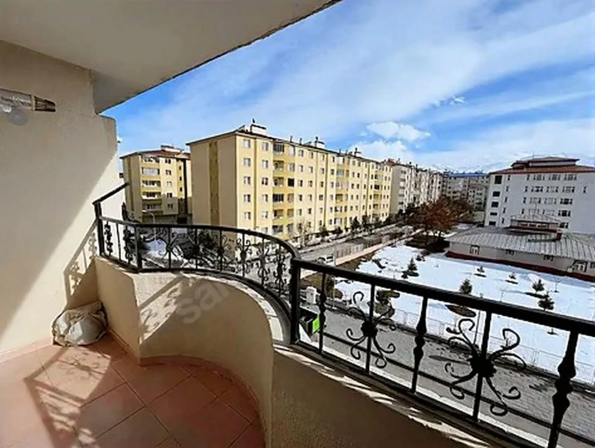 ERZURUM KİRALIK SİTE İÇİ 3+1 DAİRE | 140M² YAKUTIYE - Fotoğraf 16