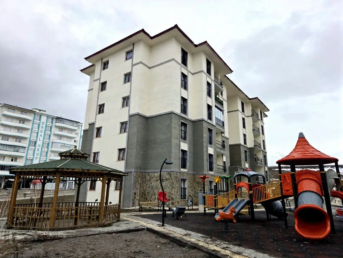 ERZURUM KİRALIK YENİ 3+1 DAİRE 120M² YAKUTIYE - 1