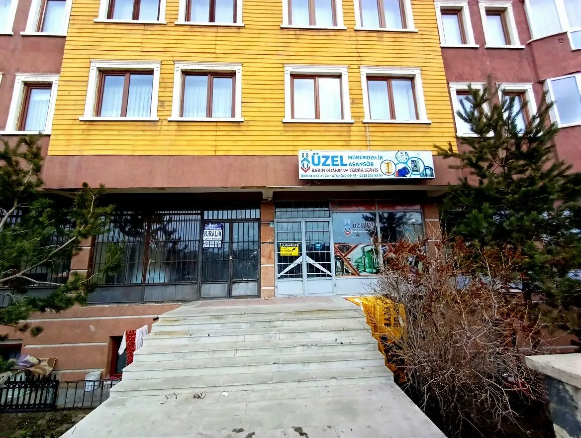 ERZURUM YAKUTIYE ÖMER NASUHI BILMEN MH. KİRALIK DÜKKAN 180M²