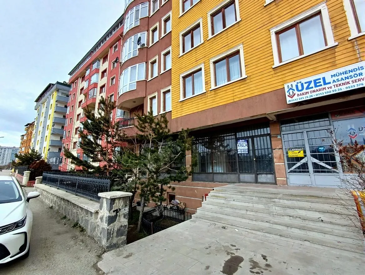 ERZURUM YAKUTIYE ÖMER NASUHI BILMEN MH. KİRALIK DÜKKAN 180M²