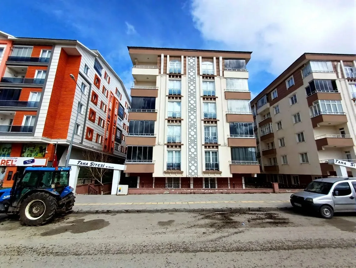 ERZURUM YAKUTIYE KİRALIK 3+1 DAİRE ★ 140M² MERKEZİ ISITMALI