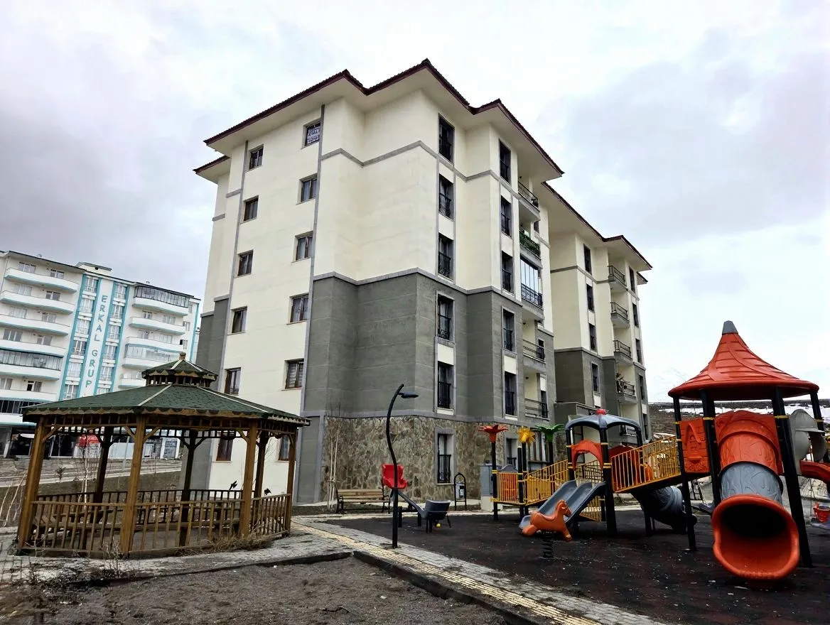 ERZURUM KİRALIK 3+1 DAİRE 120M² YAKUTIYE ÇATI KATI - Fotoğraf 2