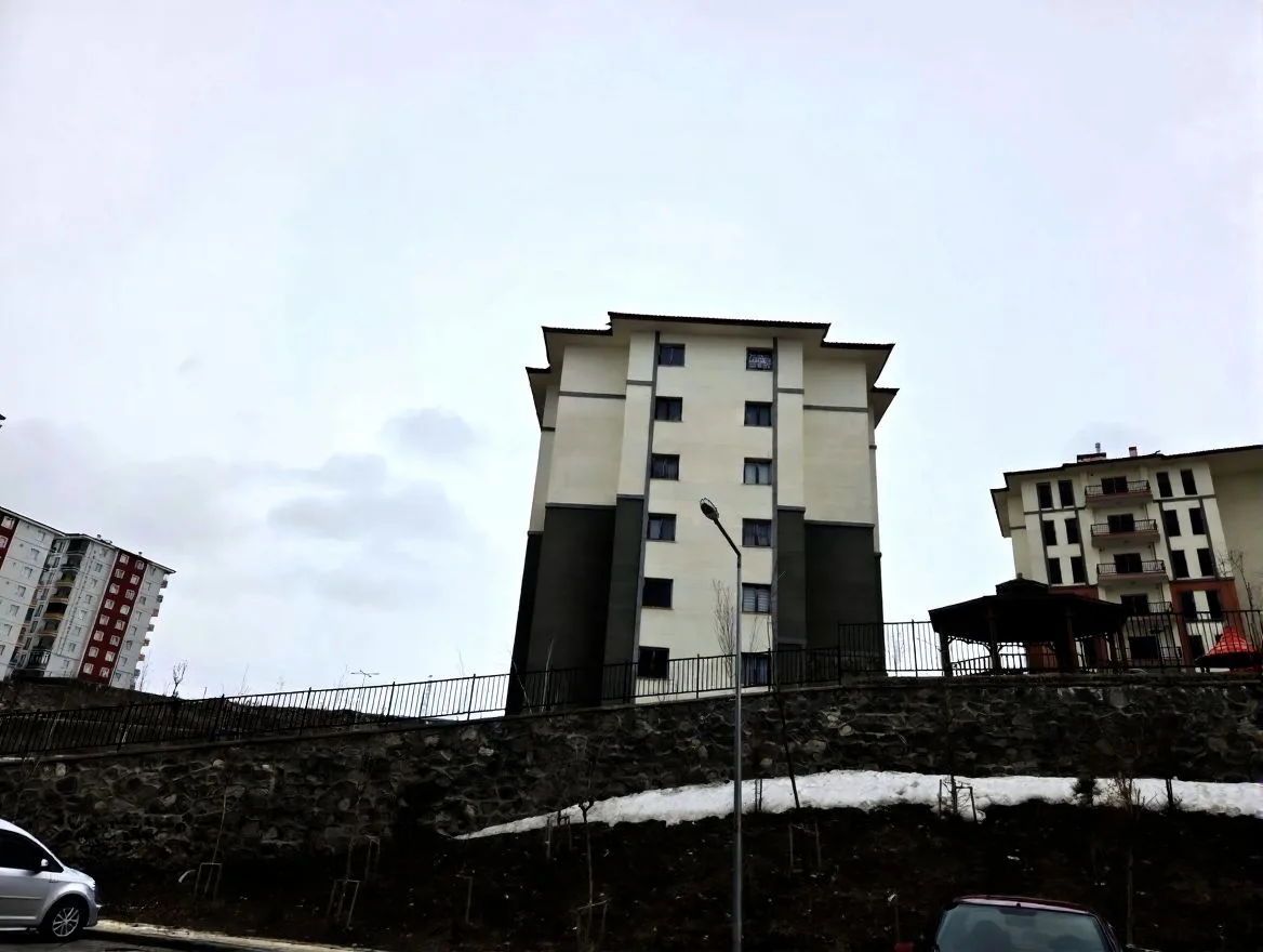 ERZURUM KİRALIK 3+1 DAİRE 120M² YAKUTIYE ÇATI KATI - Fotoğraf 3