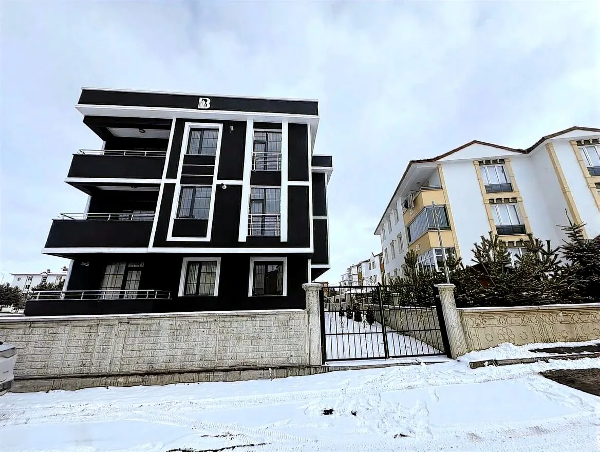 ERZURUM KİRALIK 1+1 DAİRE GİRİŞ KAT KAT 40M² AZIZIYE