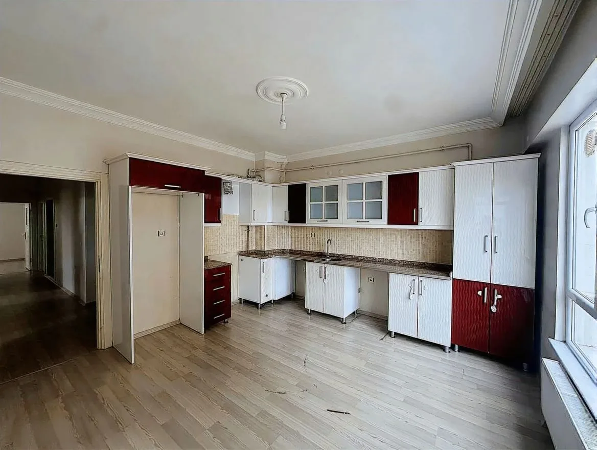 ERZURUM KİRALIK 3+1 DAİRE | YAKUTIYE 130M² MERKEZİ ISITMALI - Fotoğraf 9