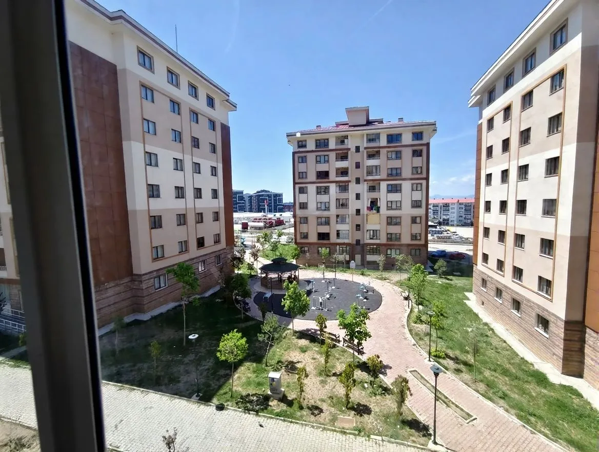 ERZURUM KİRALIK MERKEZİ ISITMALI 3+1 DAİRE | 115M² PALANDÖKEN - Fotoğraf 20