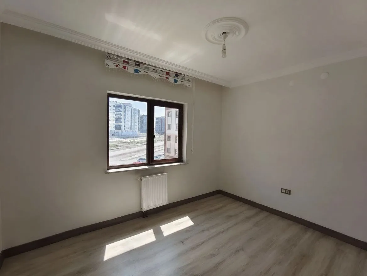 ERZURUM KİRALIK MERKEZİ ISITMALI 3+1 DAİRE | 115M² PALANDÖKEN - Fotoğraf 9