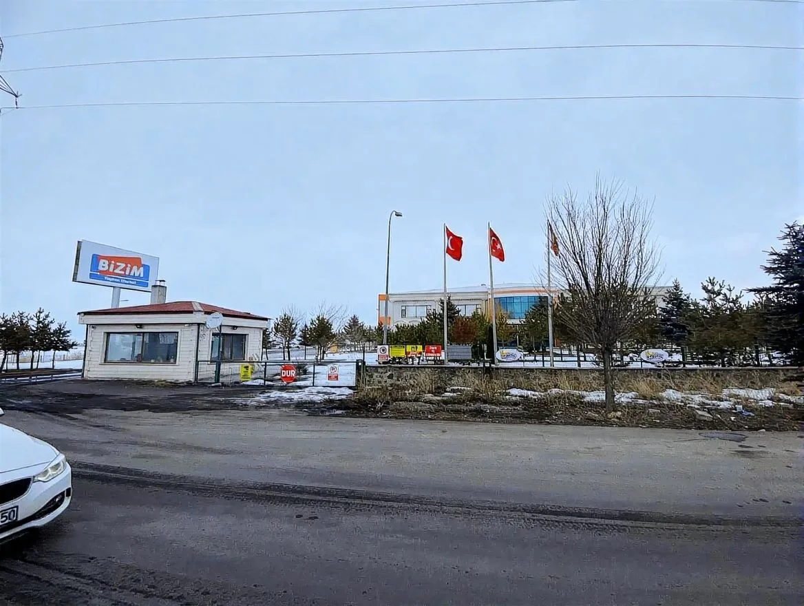 ERZURUM YAKUTIYE KİRALIK DEPO 1000M² - Fotoğraf 6