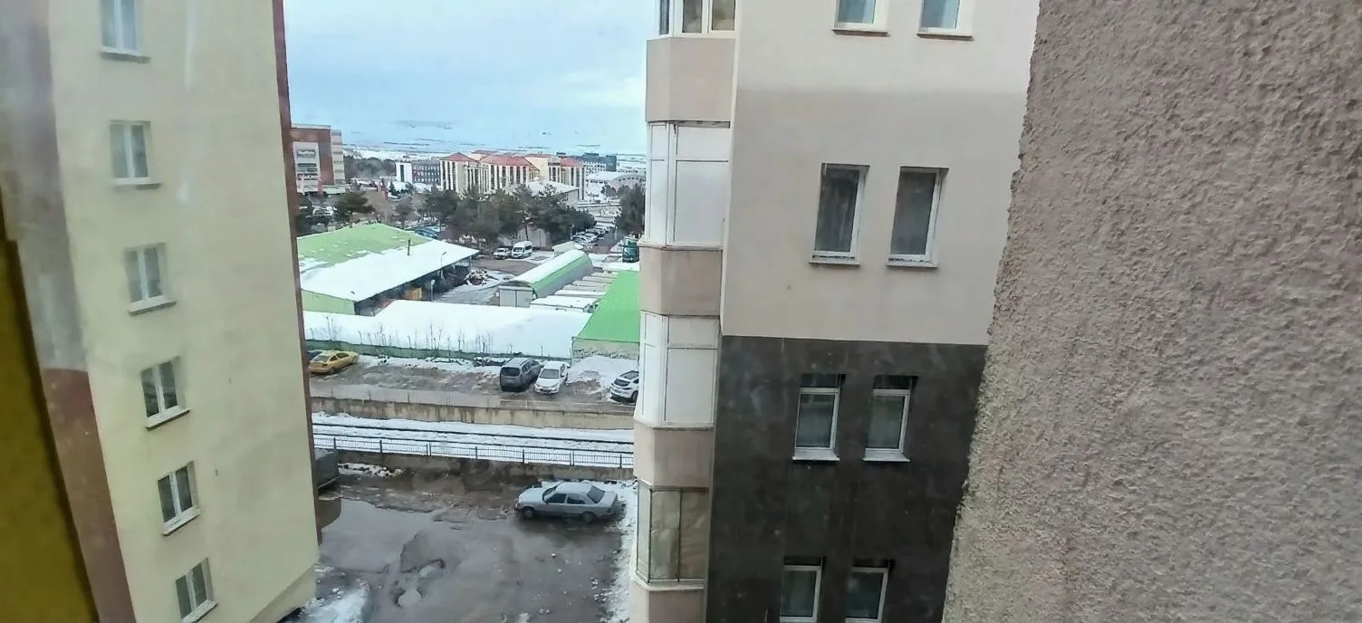 ERZURUM KİRALIK MERKEZİ ISITMALI 3+1 DAİRE | 145M² YAKUTIYE - Fotoğraf 18