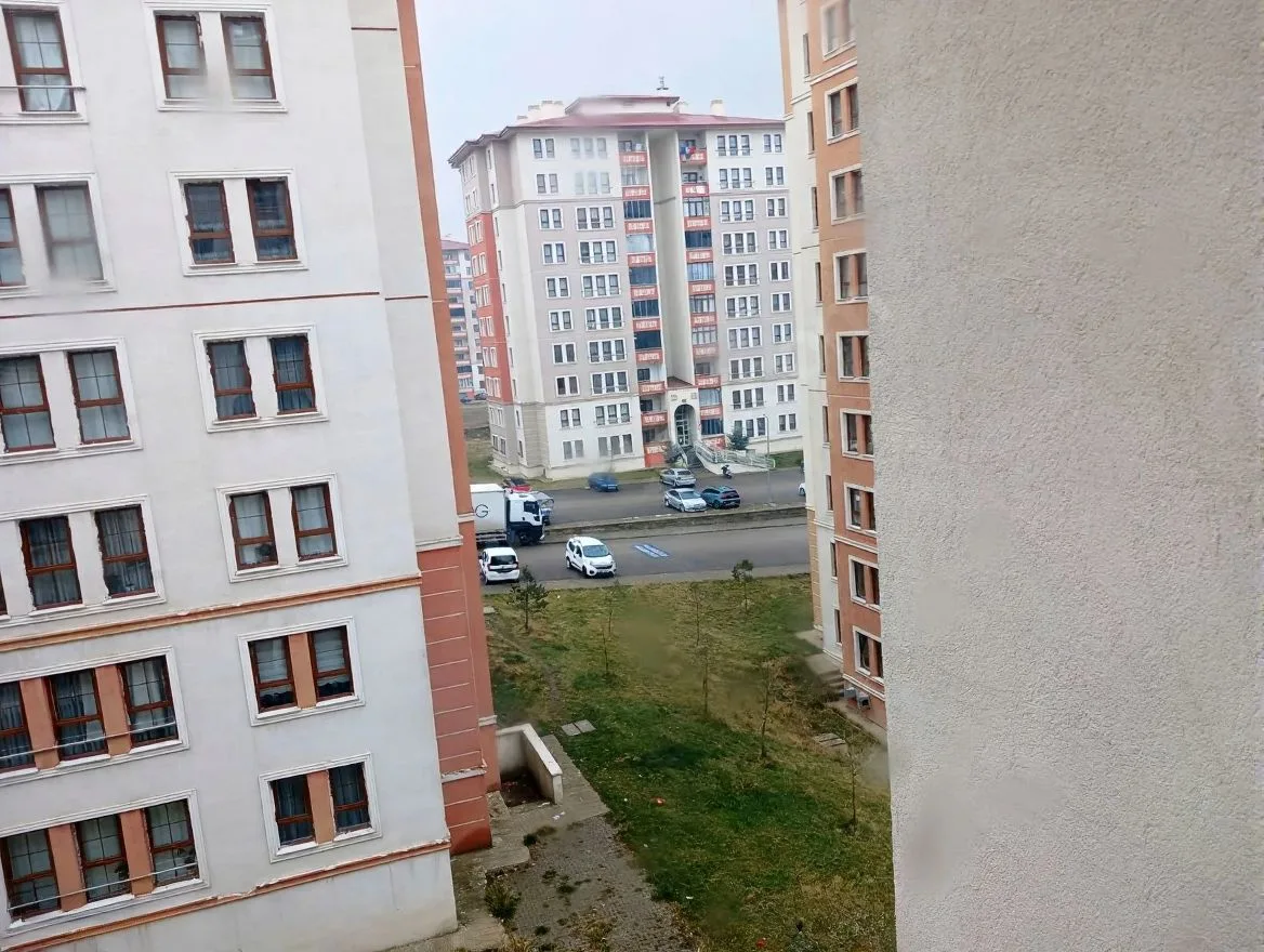 ERZURUM KİRALIK MERKEZİ ISITMALI 3+1 DAİRE | 128M² PALANDÖKEN - Fotoğraf 13