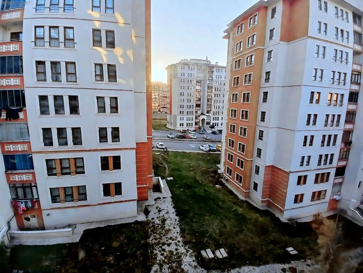 ERZURUM KİRALIK MERKEZİ ISITMALI 3+1 DAİRE | 128M² PALANDÖKEN - Fotoğraf 19