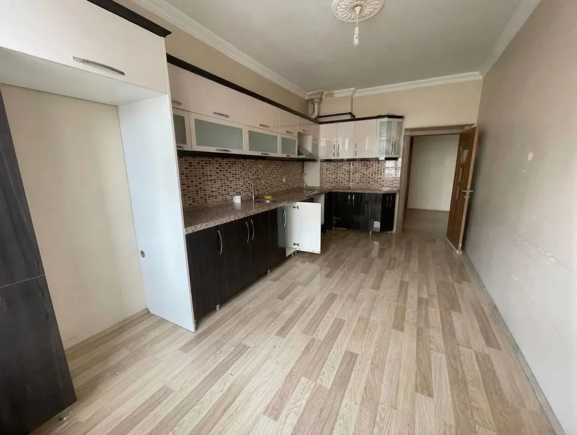 ERZURUM KİRALIK MERKEZİ ISITMALI 3+1 DAİRE | 155M² PALANDÖKEN - Fotoğraf 8
