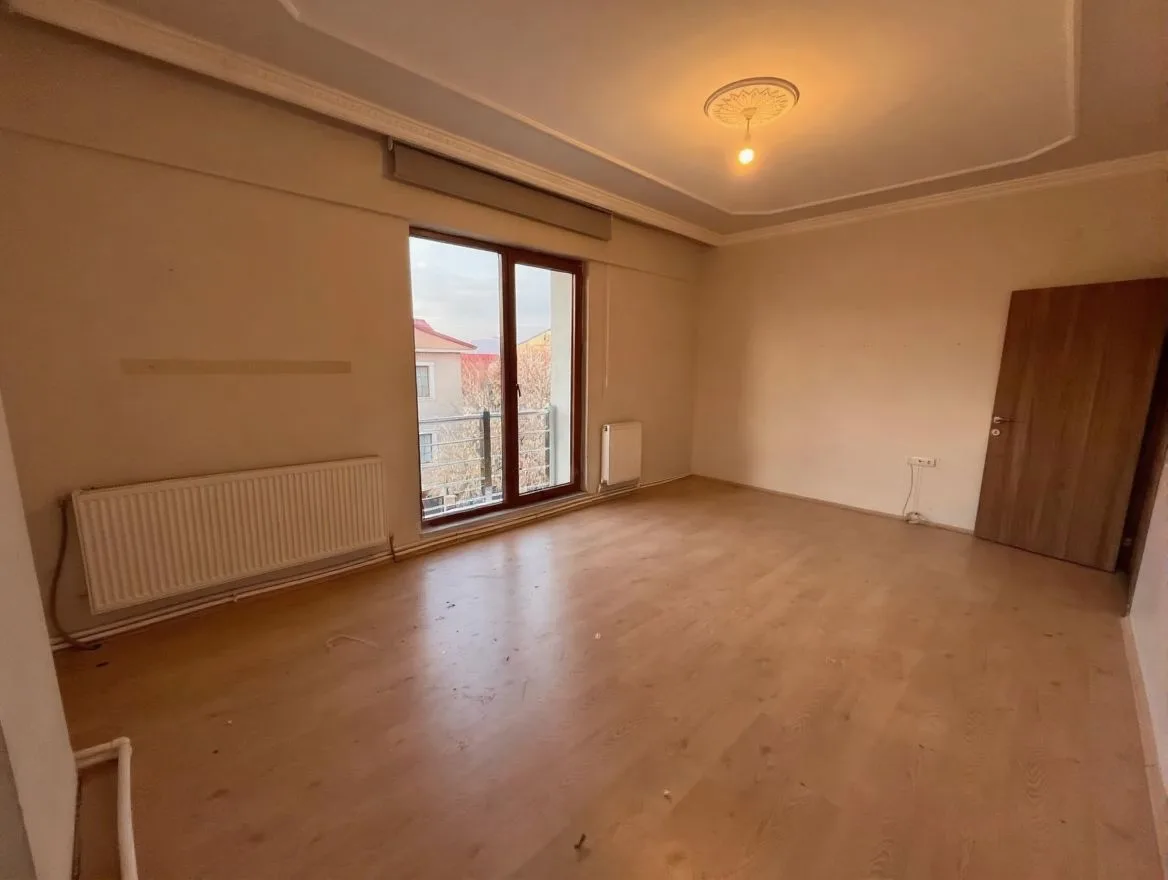 ERZURUM KİRALIK 3+1 DAİRE ÇATI KATI KAT 140M² AZIZIYE - Fotoğraf 10