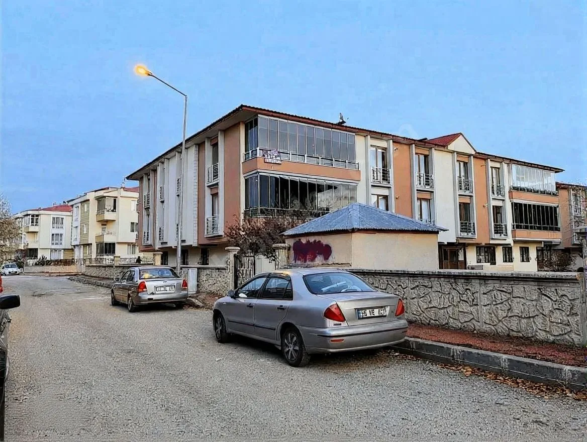 ERZURUM KİRALIK 3+1 DAİRE ÇATI KATI KAT 140M² AZIZIYE - Fotoğraf 22