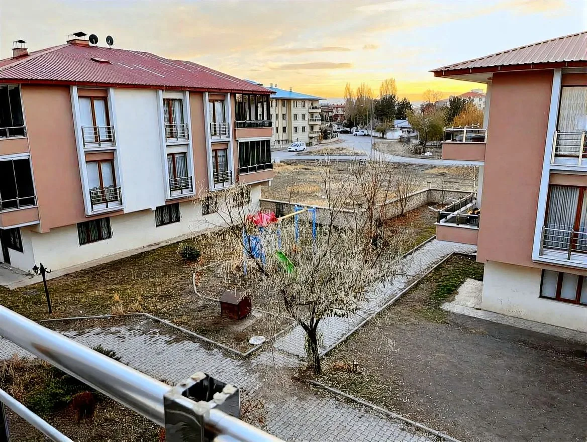 ERZURUM KİRALIK 3+1 DAİRE ÇATI KATI KAT 140M² AZIZIYE - Fotoğraf 27