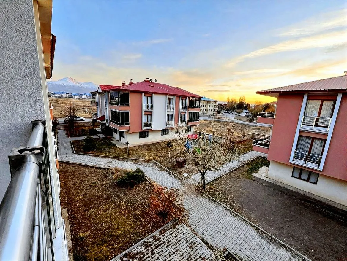 ERZURUM KİRALIK 3+1 DAİRE ÇATI KATI KAT 140M² AZIZIYE - Fotoğraf 28
