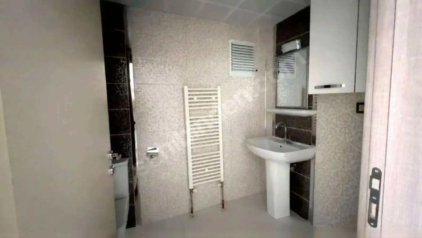 142M² ERZURUM KİRALIK 3+1 DAİRE PALANDÖKEN MERKEZİ ISITMALI - Fotoğraf 19