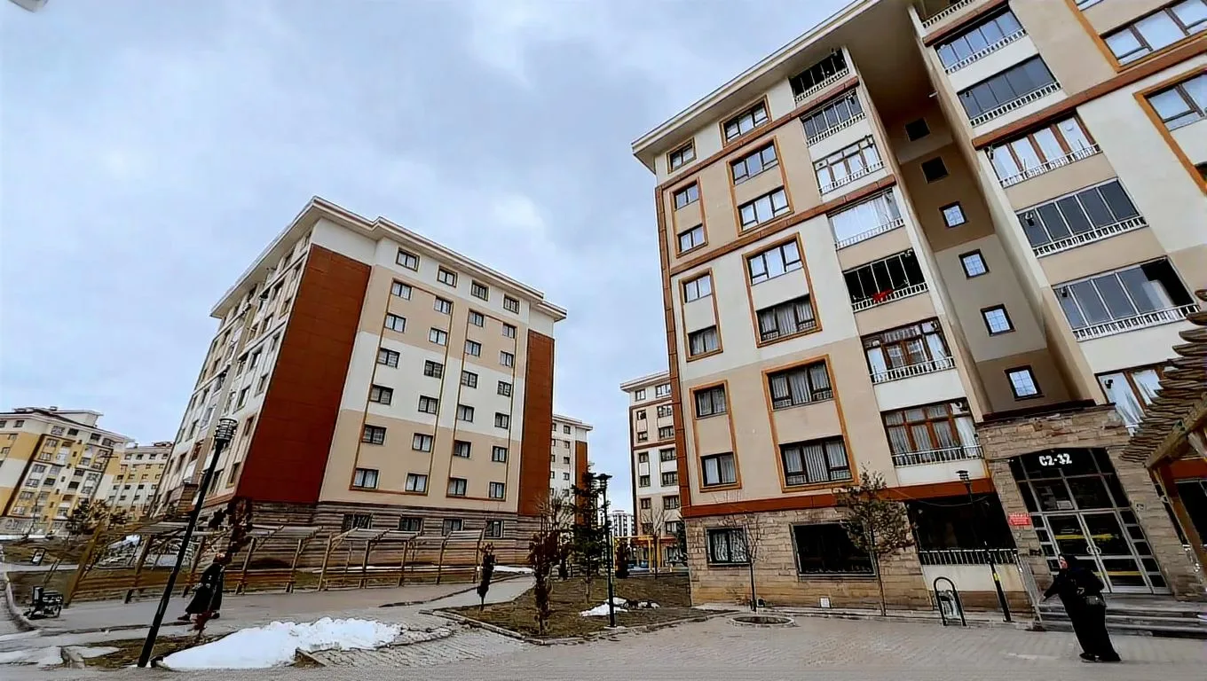 142M² ERZURUM KİRALIK 3+1 DAİRE PALANDÖKEN MERKEZİ ISITMALI - 2
