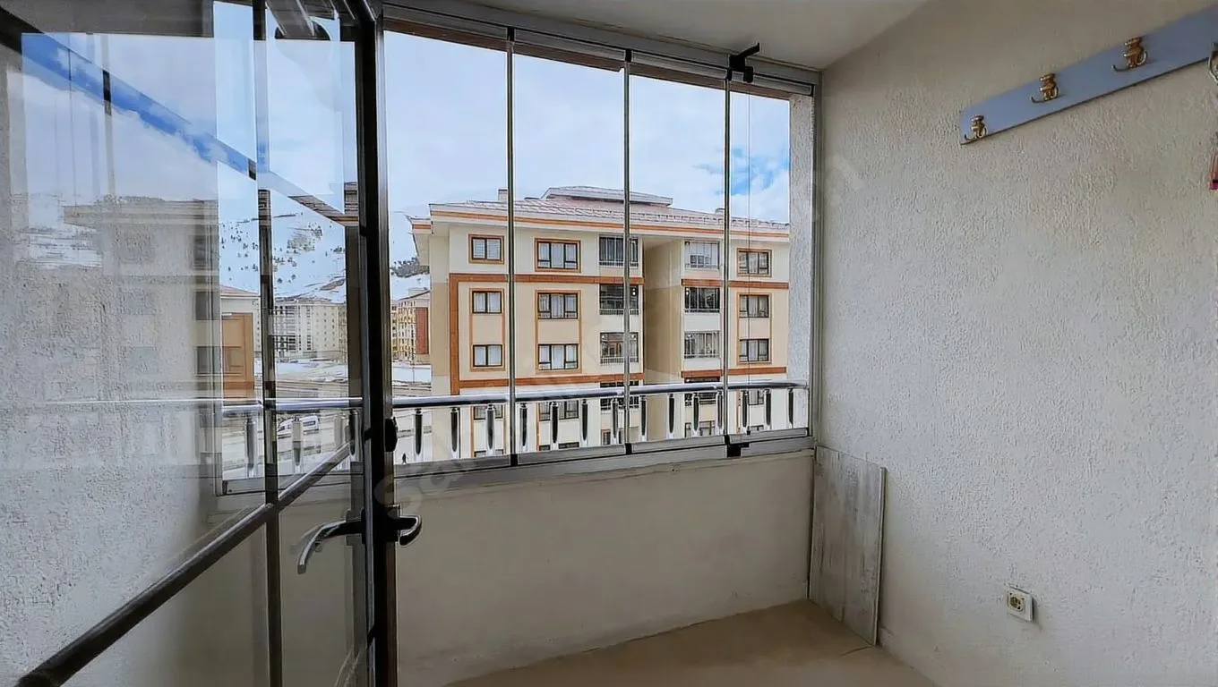 142M² ERZURUM KİRALIK 3+1 DAİRE PALANDÖKEN MERKEZİ ISITMALI - Fotoğraf 8