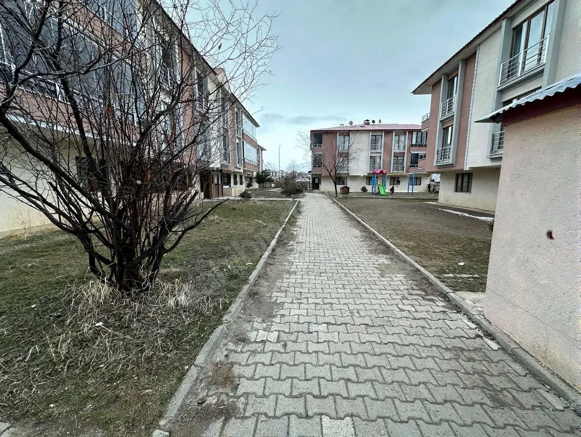 3+1 KİRALIK DAİRE ERZURUM/AZIZIYE 145M² ÇATI KATI - Fotoğraf 22