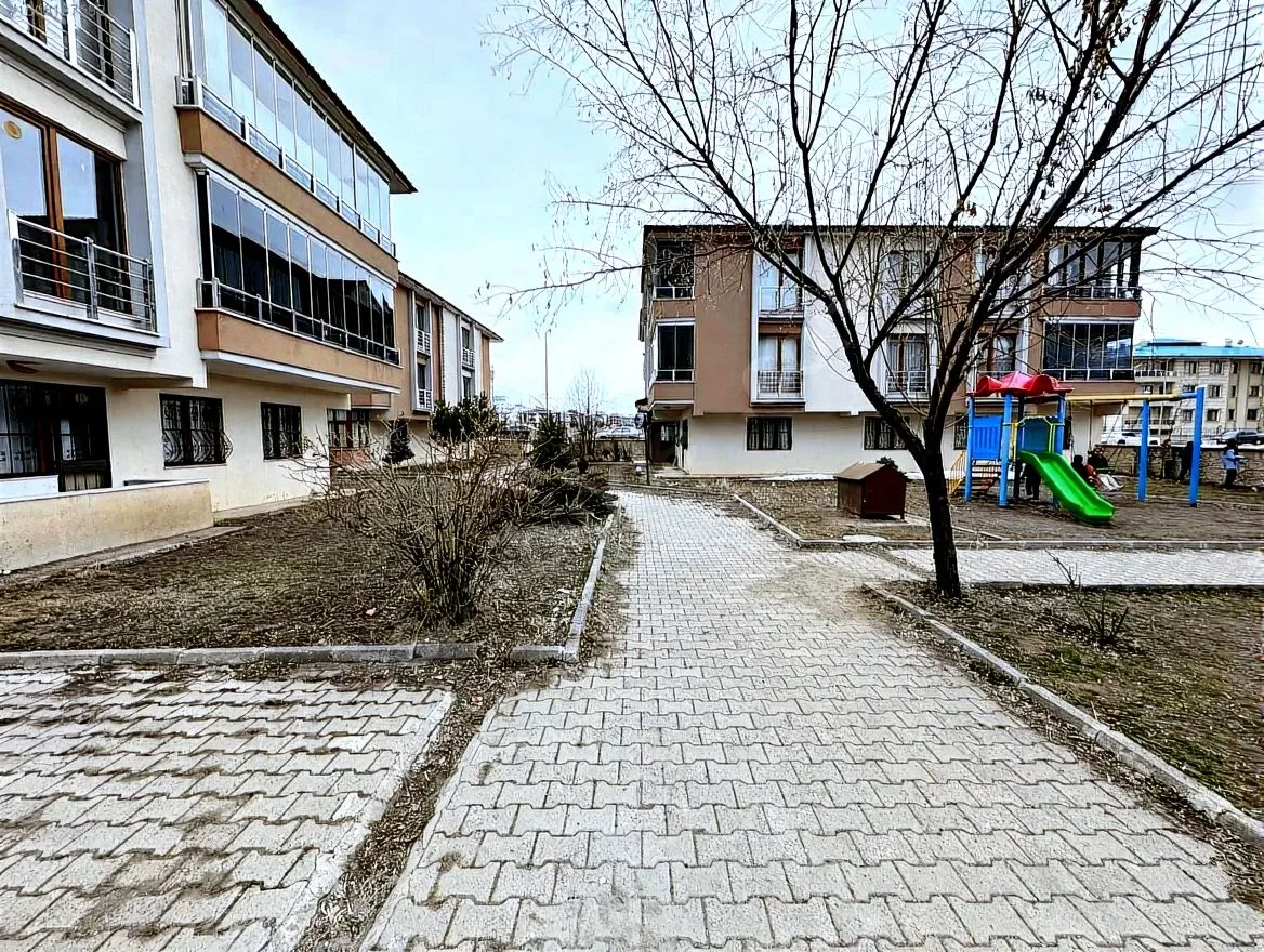 3+1 KİRALIK DAİRE ERZURUM/AZIZIYE 145M² ÇATI KATI - Fotoğraf 23