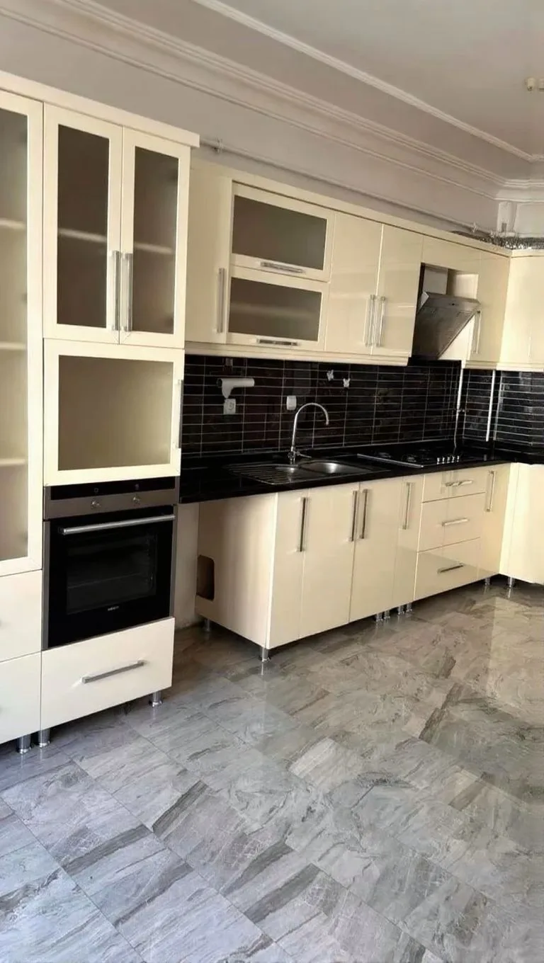 ERZURUM YAKUTIYE KİRALIK 4+1 DAİRE 220M² MERKEZİ ISITMALI - 2