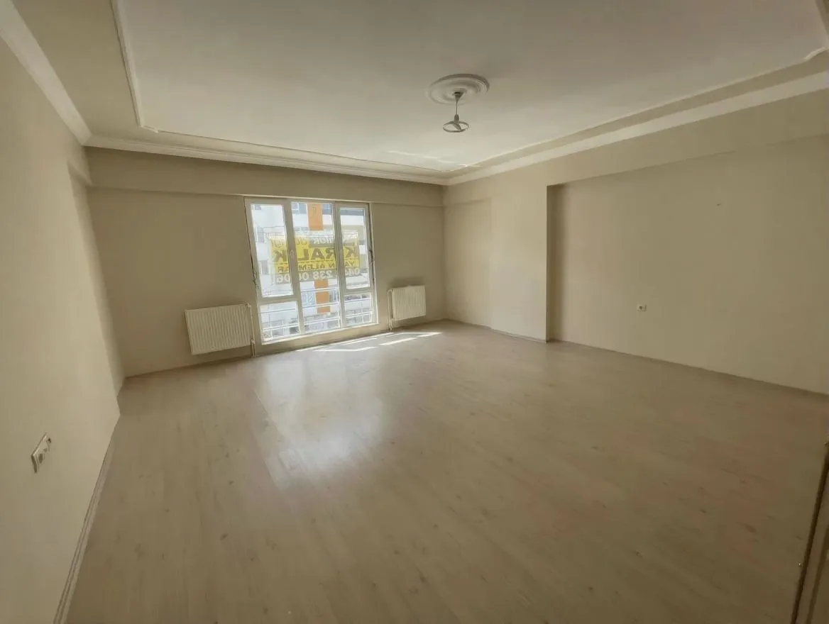 ERZURUM KİRALIK 3+1 DAİRE ARA/5 KAT 150M² YAKUTIYE - 2