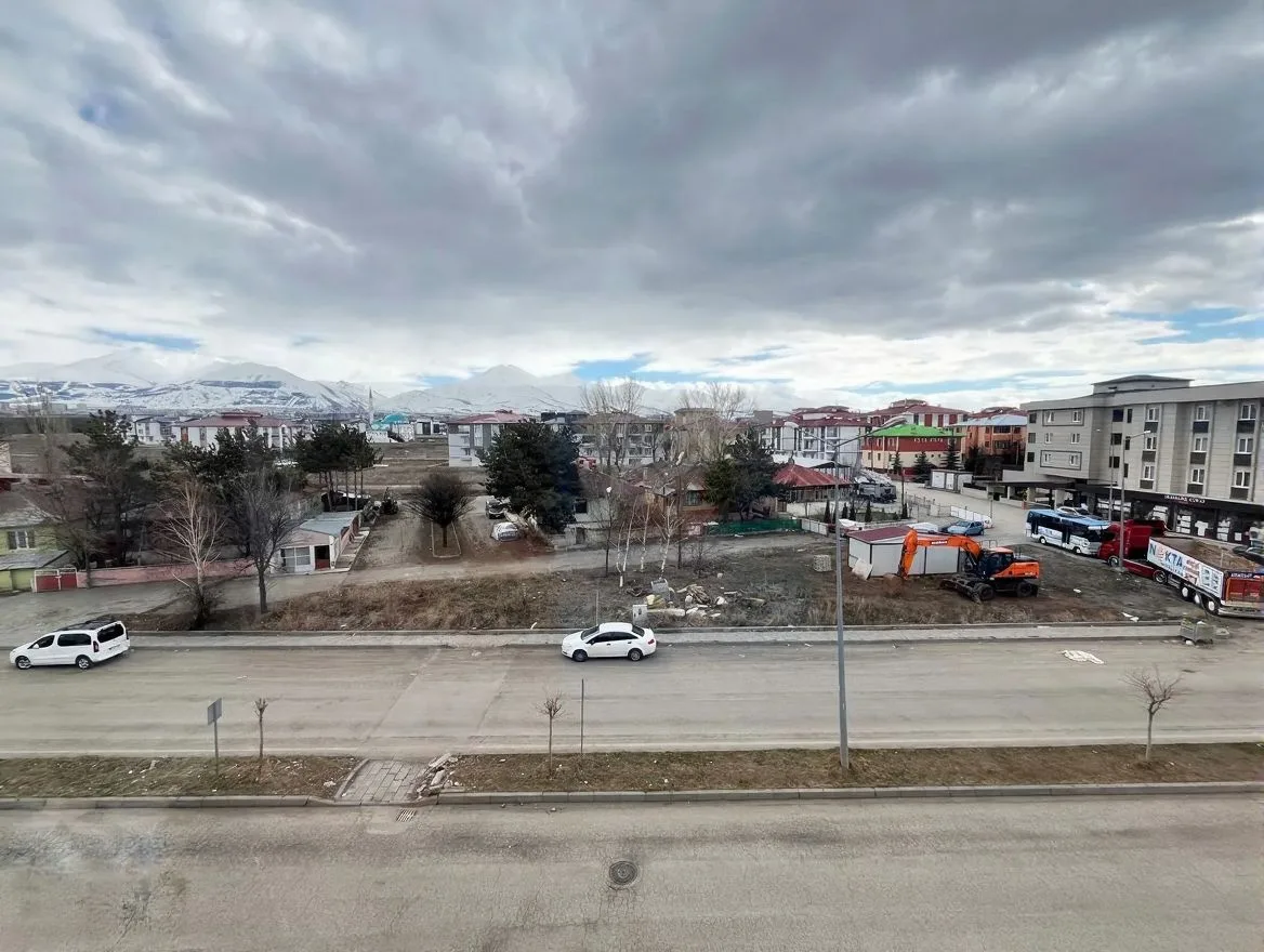 ERZURUM SATILIK 3+1 DAİRE 120M² AZIZIYE ÇATI KATI - Fotoğraf 22