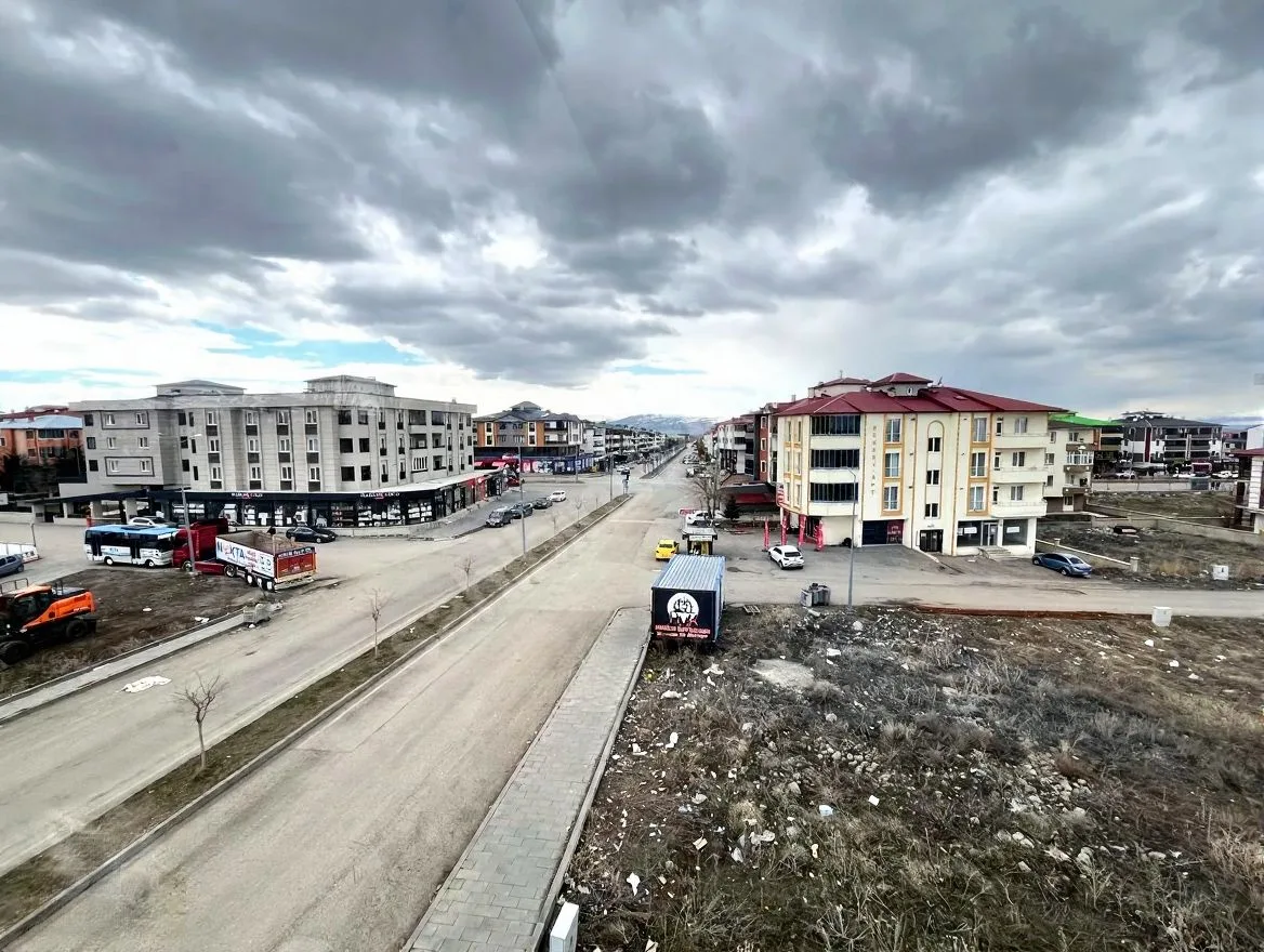ERZURUM SATILIK 3+1 DAİRE 120M² AZIZIYE ÇATI KATI - Fotoğraf 23