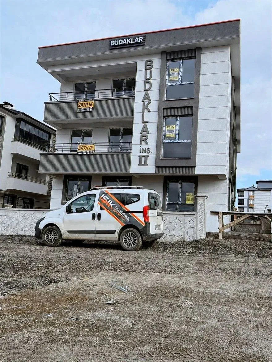 ERZURUM SATILIK 2+1 DAİRE ARA/3 KAT 65M² AZIZIYE - 1