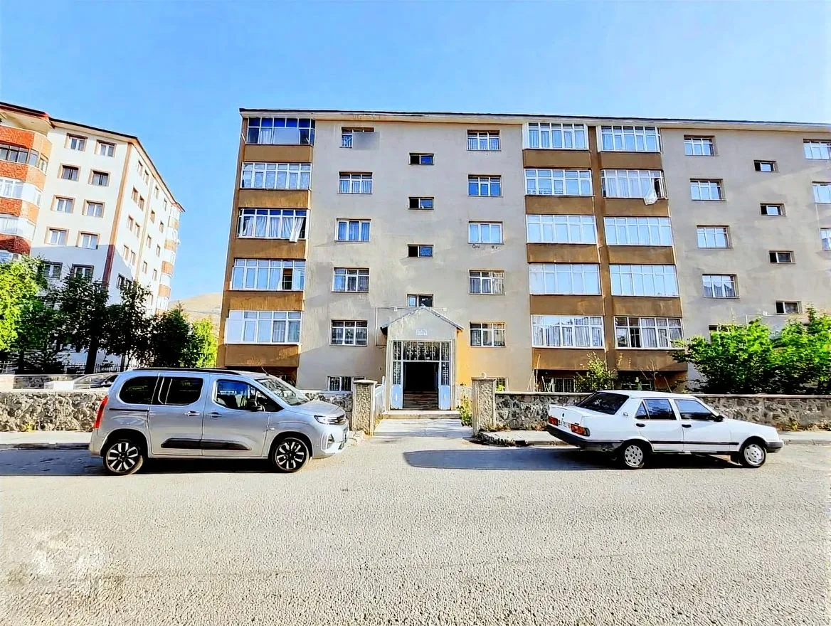 ERZURUM PALANDÖKEN SATILIK 3+1 DAİRE 145M² SİTE İÇİ - Fotoğraf 16
