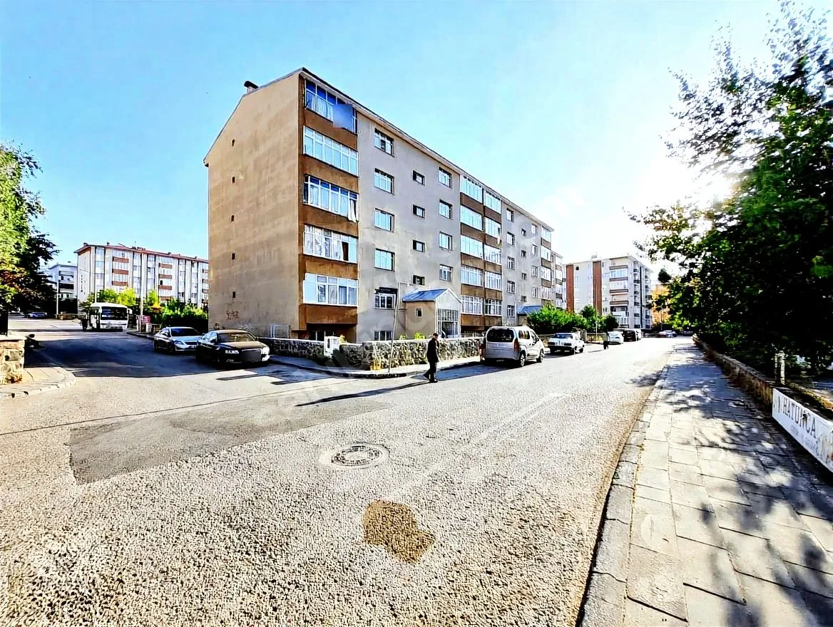 ERZURUM PALANDÖKEN SATILIK 3+1 DAİRE 145M² SİTE İÇİ - Fotoğraf 17