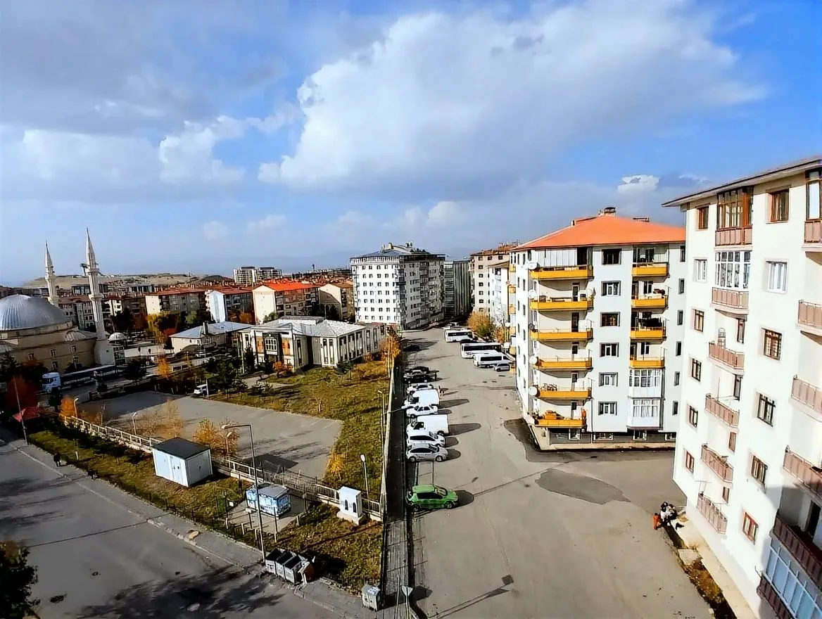 ERZURUM SATILIK MERKEZİ ISITMALI 4+1 DAİRE | 185M² PALANDÖKEN - Fotoğraf 16