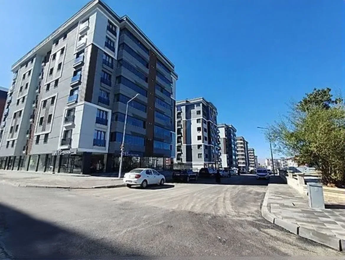 ERZURUM SATILIK 1+1 DAİRE ARA/7 KAT 40M² YAKUTIYE - Fotoğraf 12