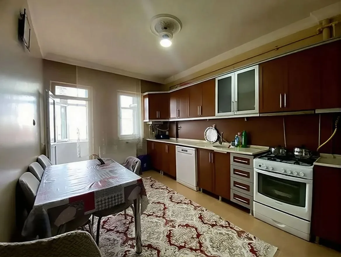 ERZURUM SATILIK 1+1 DAİRE ARA/7 KAT 40M² YAKUTIYE - Fotoğraf 13