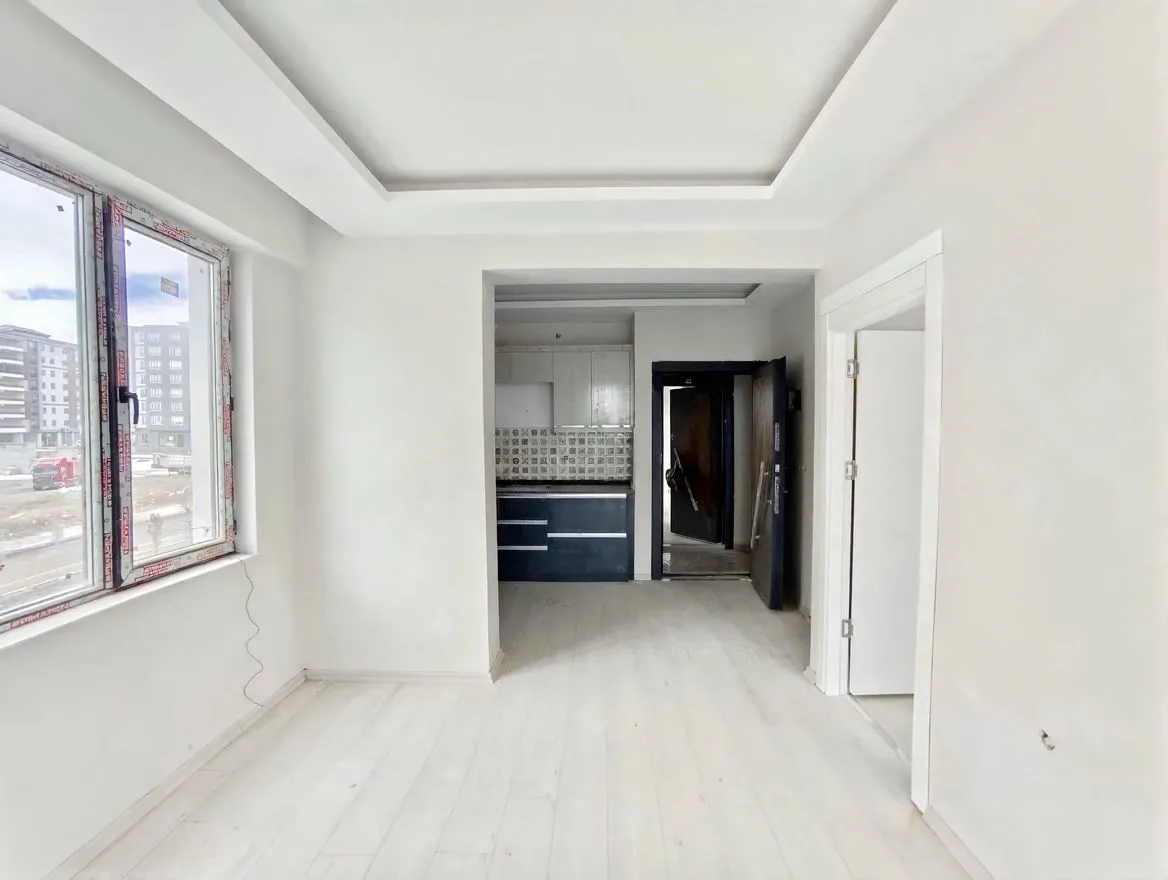 ERZURUM SATILIK 1+1 DAİRE ARA/7 KAT 40M² YAKUTIYE - Fotoğraf 2