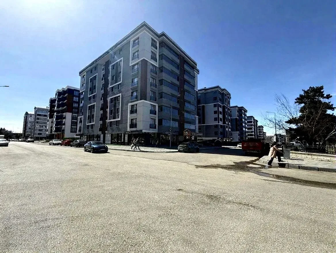 4+1 SATILIK DAİRE ERZURUM/YAKUTIYE 149M² ARA/7 - Erzurum / Yakutiye / Ömer Nasuhi Bilmen Mh. Daire