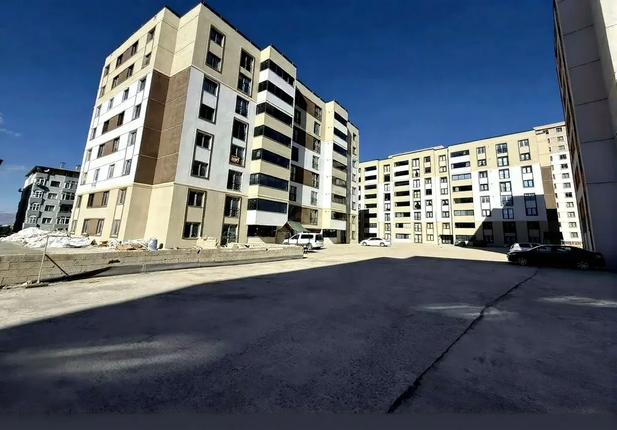 170M² ERZURUM SATILIK 4+1 DAİRE YAKUTIYE SIFIR - Fotoğraf 2