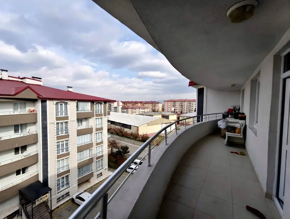 185M² ERZURUM SATILIK 3+1 DAİRE YAKUTIYE MERKEZİ ISITMALI - Fotoğraf 24