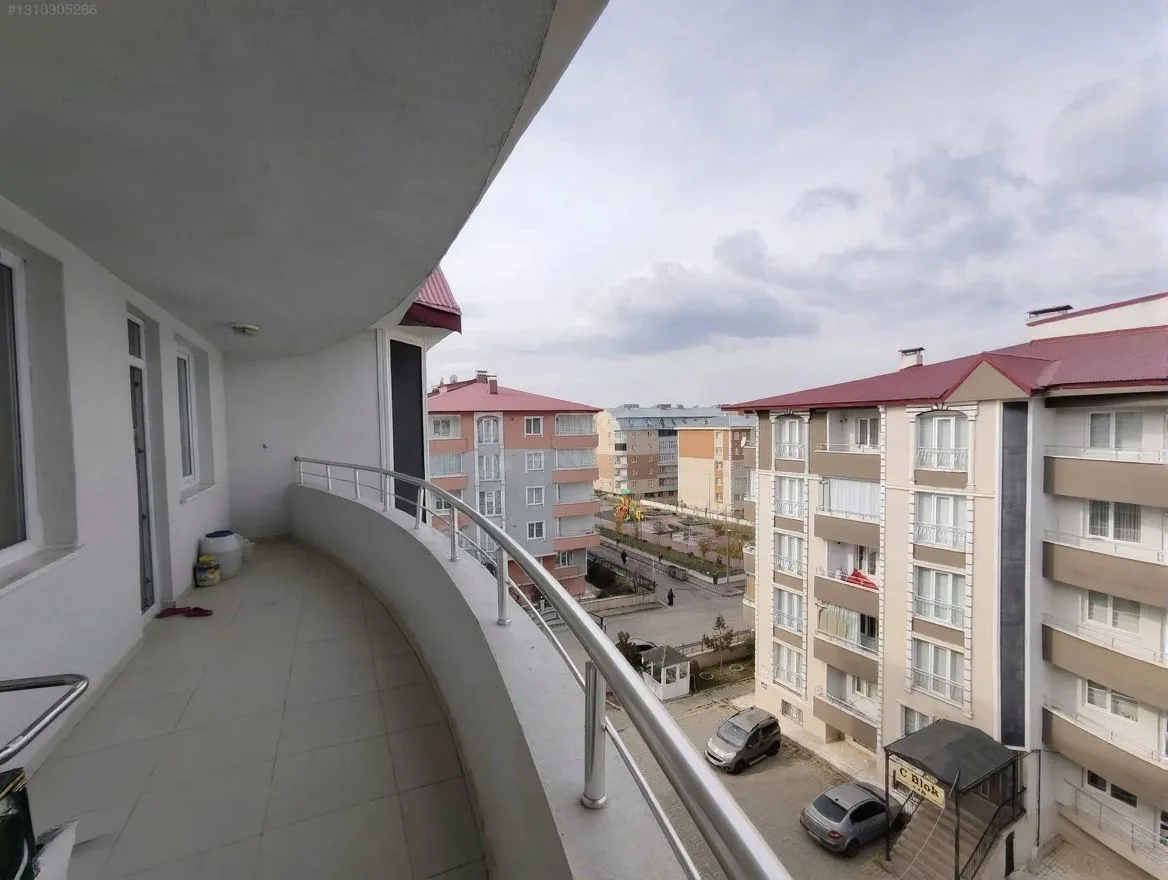 185M² ERZURUM SATILIK 3+1 DAİRE YAKUTIYE MERKEZİ ISITMALI - Fotoğraf 25