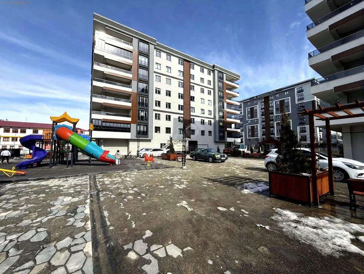 4+1 SATILIK DAİRE ERZURUM/YAKUTIYE 190M² ÇATI KATI - Fotoğraf 6